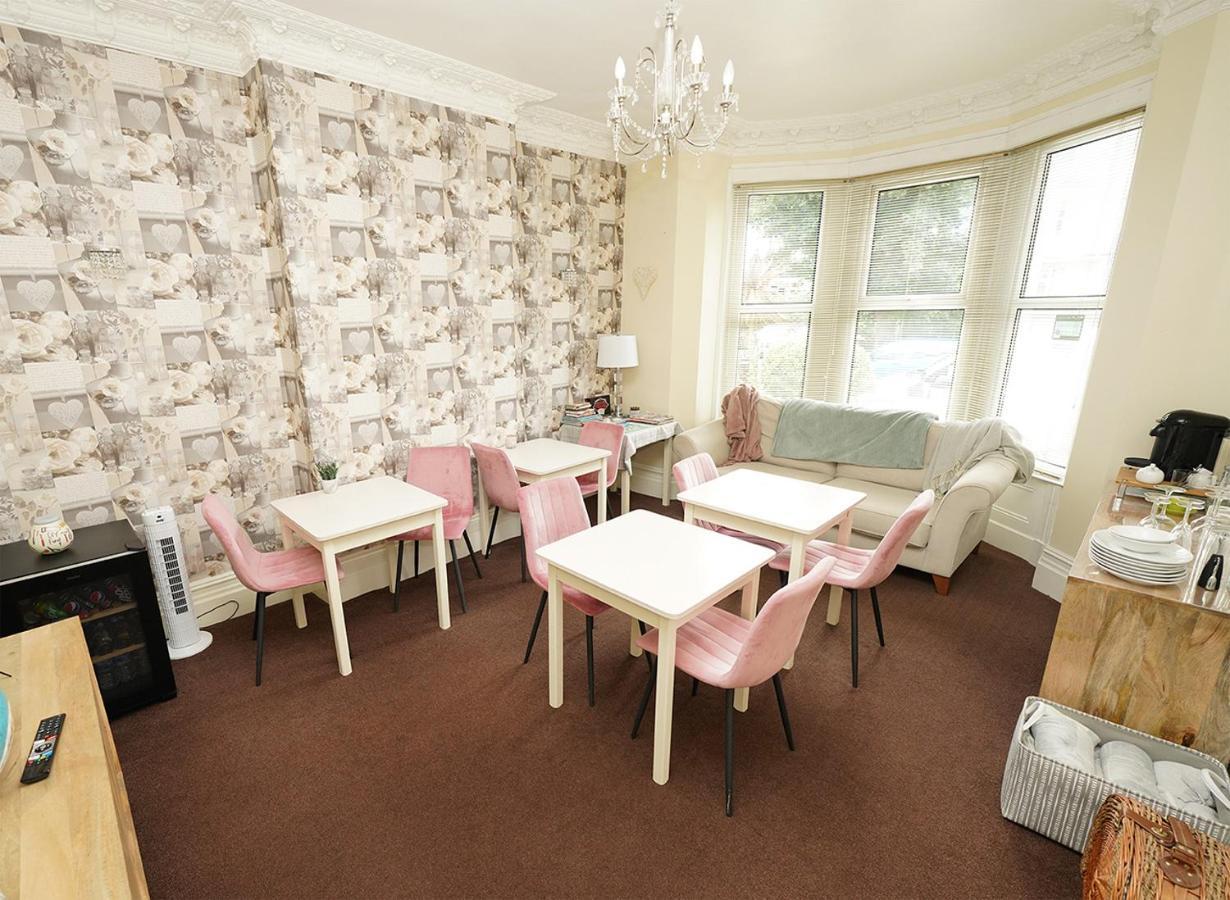 The Rosedene Hotell Llandudno Exteriör bild