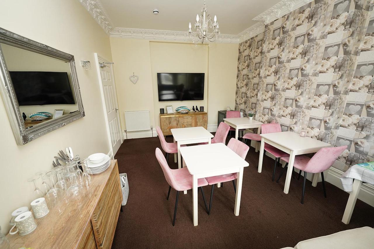 The Rosedene Hotell Llandudno Exteriör bild